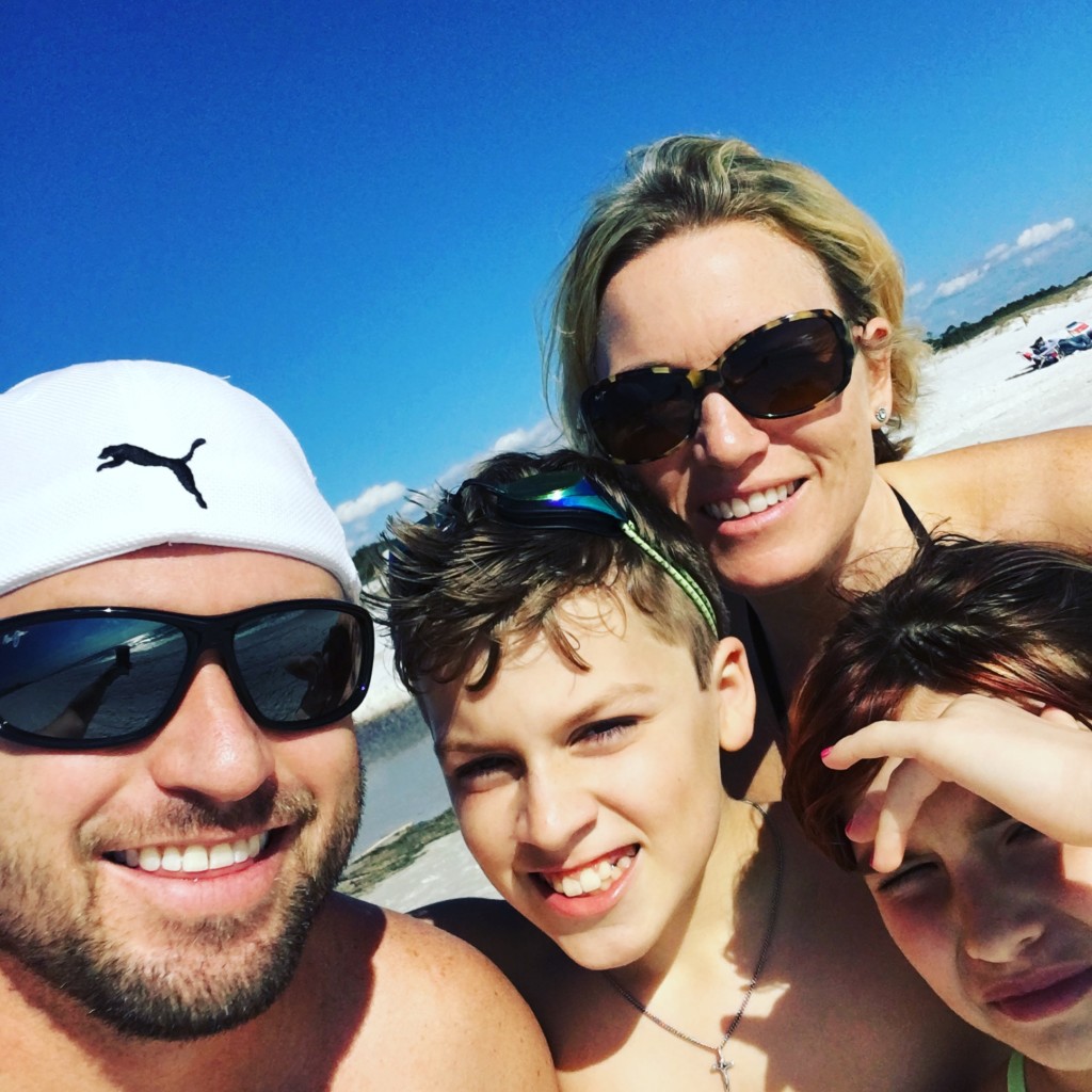 Sarah Vogel Destin 30A Moms blog contributor beach family photo