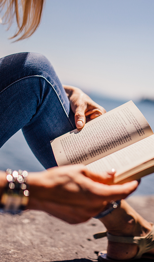 Moms Who Read // Destin 30A Moms Blog