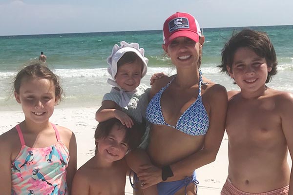 2018 Mom of the Year Winner!