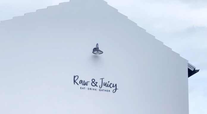 Why This Mom Loves Raw and Juicy in Alys Beach raw and juicy alys beach